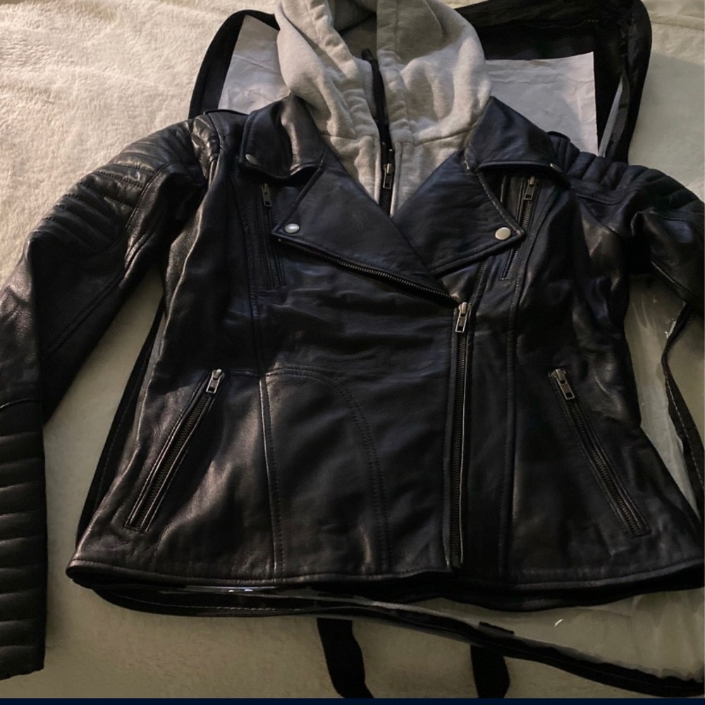 Leather Jacket (Authentic) - Picture 9 of 10